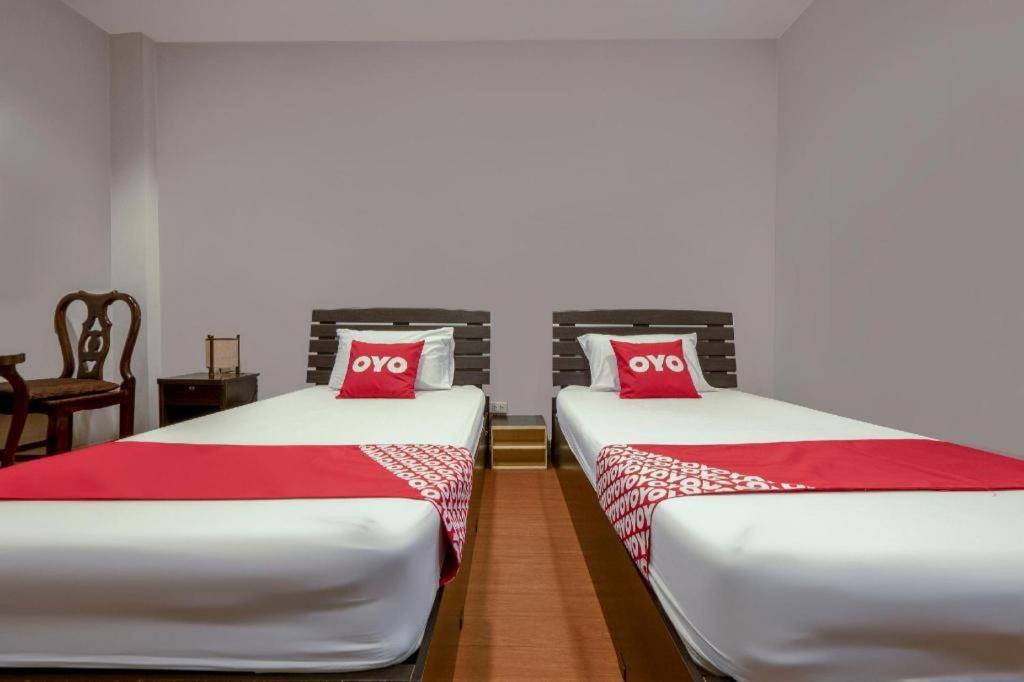 Oyo 1089 Baan Boran Hotel Bangkok Luaran gambar