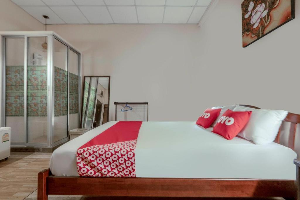 Oyo 1089 Baan Boran Hotel Bangkok Luaran gambar