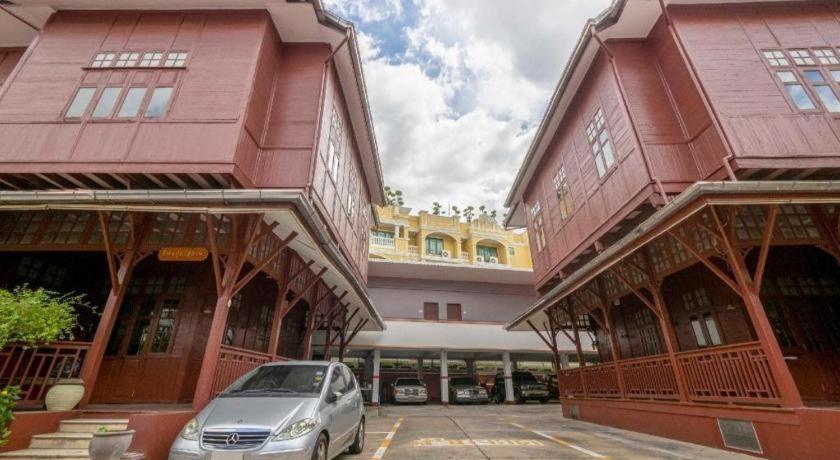 Oyo 1089 Baan Boran Hotel Bangkok Luaran gambar