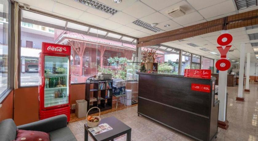 Oyo 1089 Baan Boran Hotel Bangkok Luaran gambar